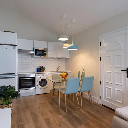 Homeforguest Modern And New Beachfront Apartmán