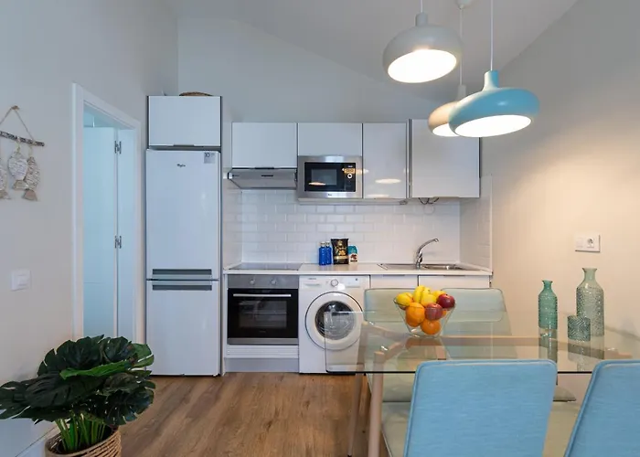 Homeforguest Modern And New Beachfront Διαμέρισμα *