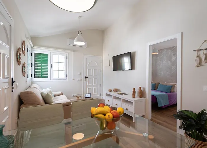 Homeforguest Modern And New Beachfront Διαμέρισμα *