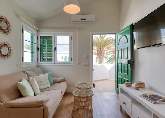 Διαμέρισμα Homeforguest Modern And New Beachfront